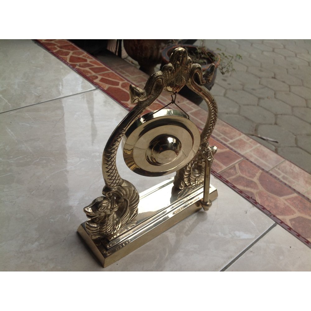 Gong gawang besar kuningan