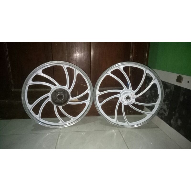 Velg cefiro ring 17 pnp yamaha
