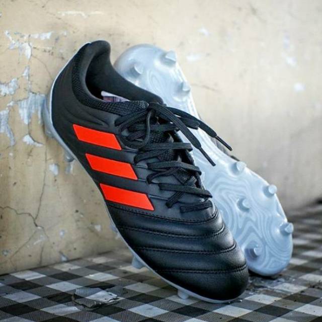 Sepatu bola Adidas Copa 19.3 FG