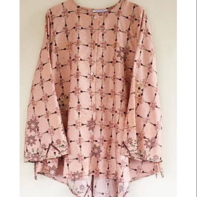 Preloved kuranji top salmon ria miranda size M