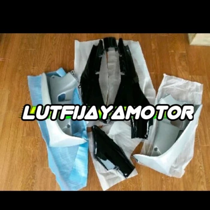 cover body full set Supra x lama warna hitam silver full body