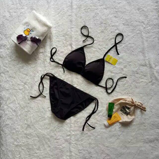 Bikini segitiga tali ikat polos