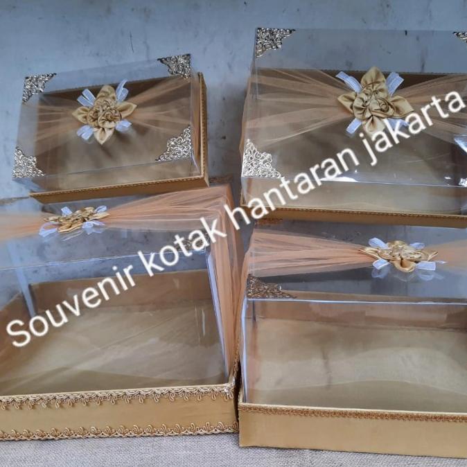 

AKSESORIS PERNIKAHAN KOTAK HANTARAN SESERAHAN MIKA TILE ISI 4 GOLD PERLENGKAPAN PESTA CRAFT
