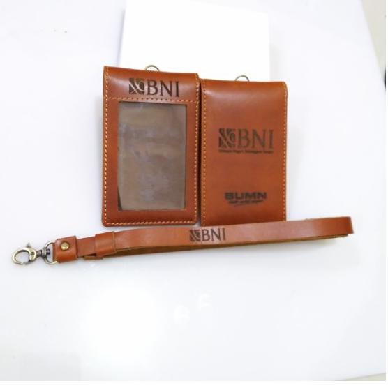 

Model Baru.. Name Tag ID Card Holder Kulit Asli Logo BNI Gratis Tali Lanyard Kulit Bahan