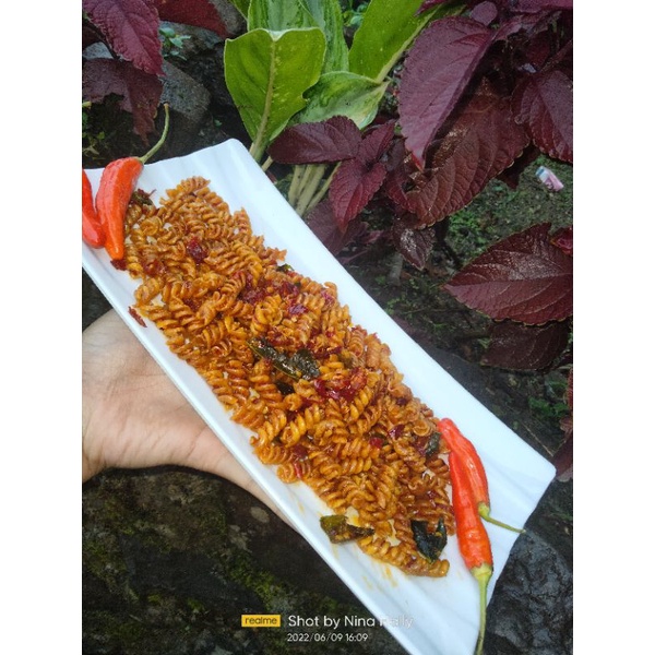 

Makaroni Spiral Pedas Gurih