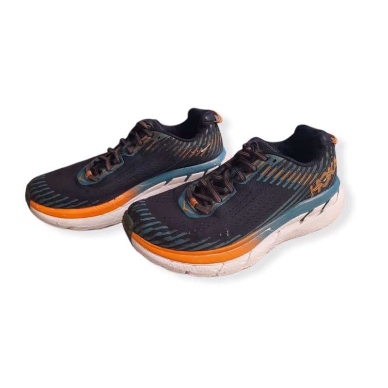 hoka oneone clifton 5