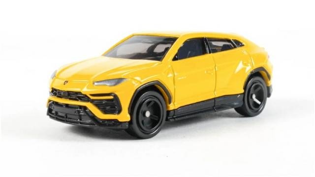 Tomica Reguler 16 Lamborghini Urus Yellow TAKARA TOMY Original