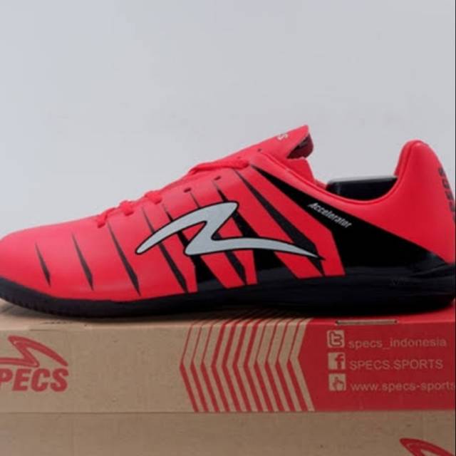 sepatu futsal SPECS MOHAWK 19 in red/black/silver