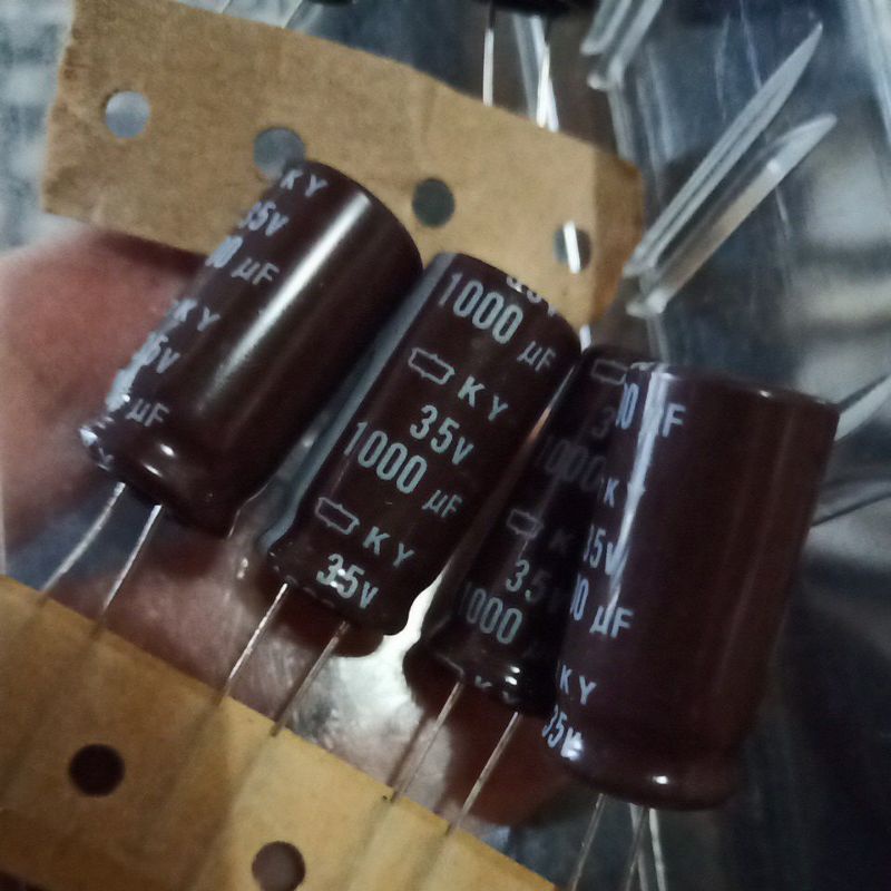 Capasitor Elco 1000uf 35volt Kapasitor 1000uf 35v Elko 1000uf 35 volt 1000 35volt Renteng Ori