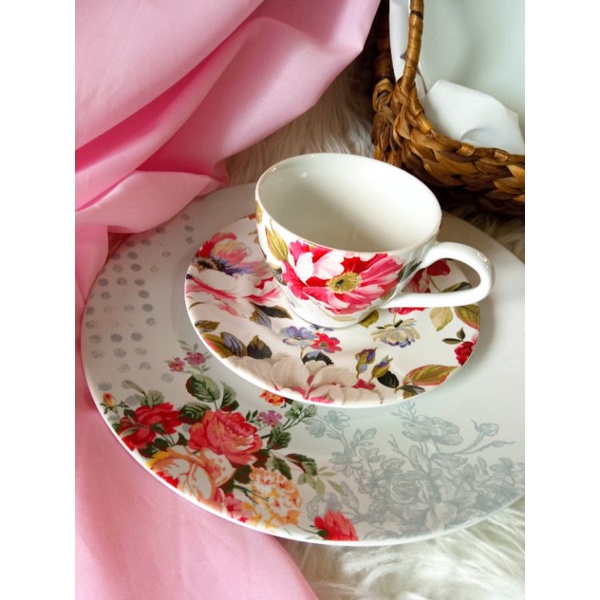 Piring Keramik Ukuran Besar Dgn Cangkir Set Cantik Bunga Mawar Merah