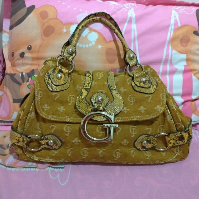 Preloved Tas Guess Motif Ular