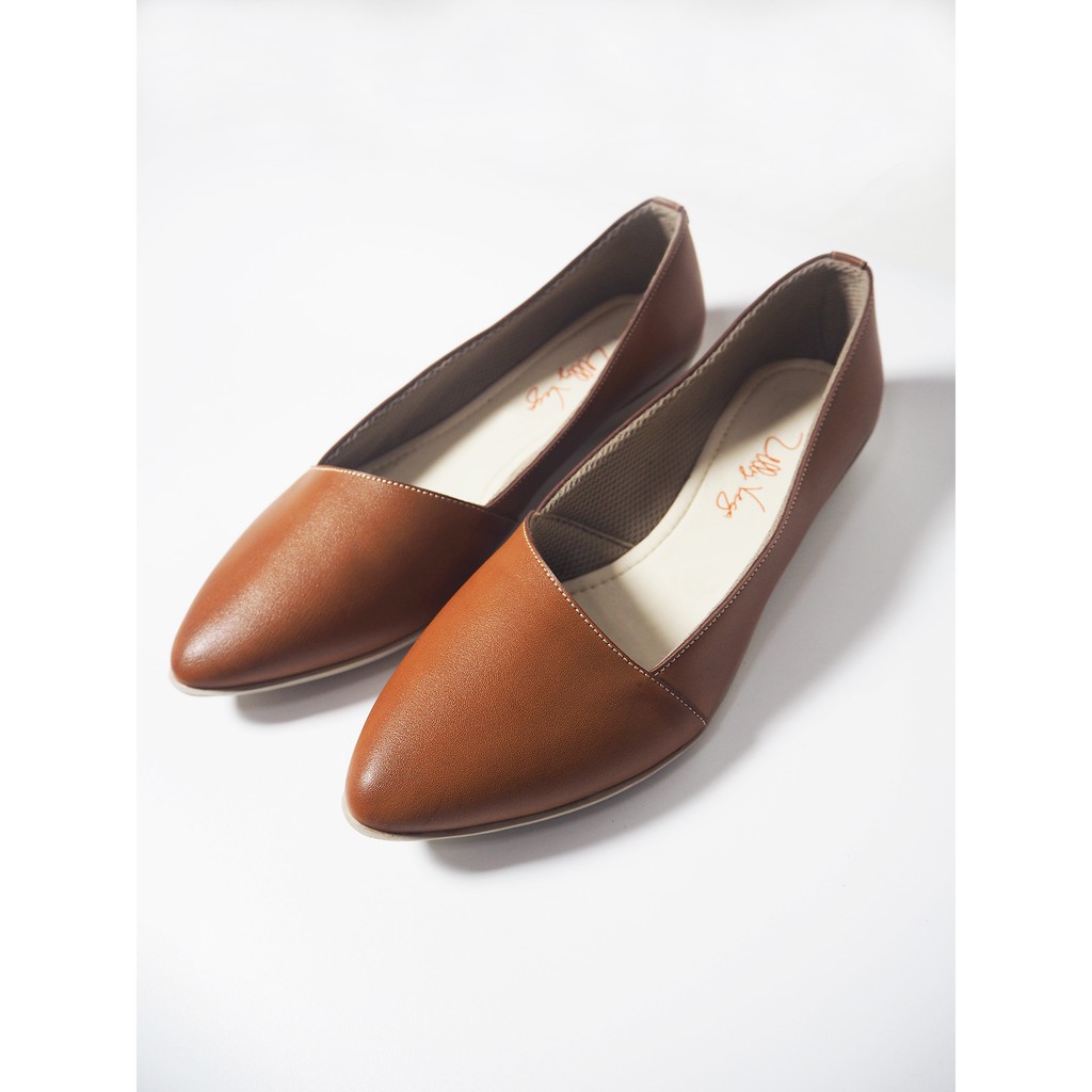 tan pointed flats