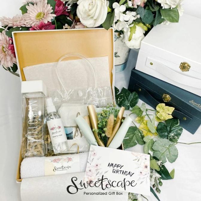 

GIFT BOX PACKAGE 129-PAKET HAMPERS 129 - HADIAH ULTAH FGBV61352