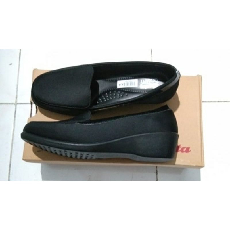 Sepatu Bata Wedges Wanita_Size 4.0,Hitam