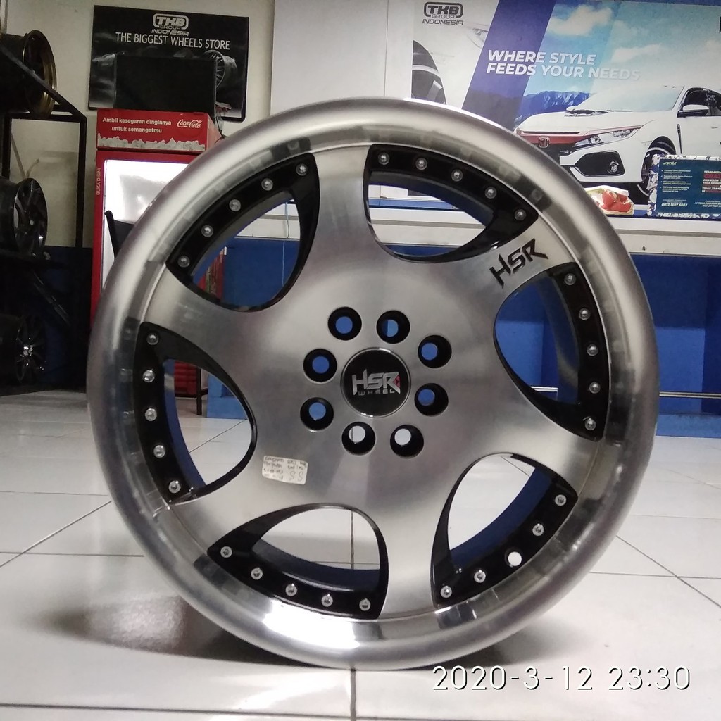 Pelek Mobil Racing Ring 17 Lebar 75 85 Hsr Gangnam Buat Avanza