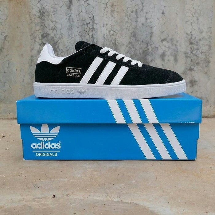 PROMO Sepatu Adidas Gazelle Black white Hitam Putih Kado hadiah Sneakers Import Grade Original Pria