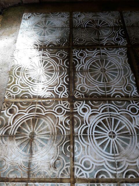 Selusin Napoclean Pembersih Keramik