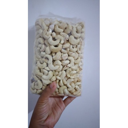 

Kacang Mente Mentah 1Kg