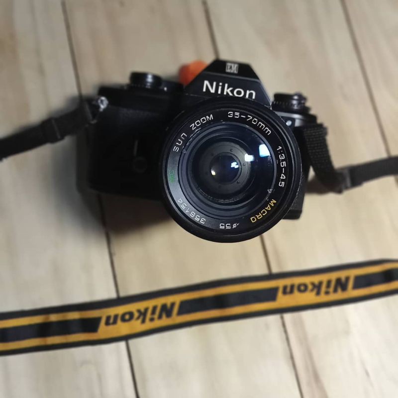 nikon em kamera analog