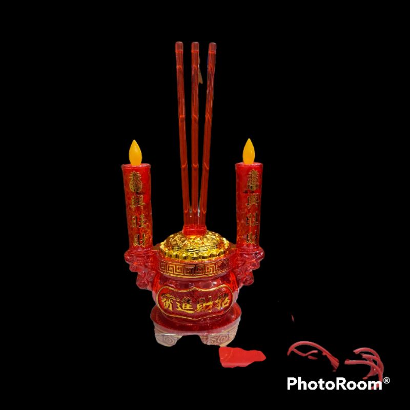 Replika Lampu LiLin Berikut Hio&amp;Tempat