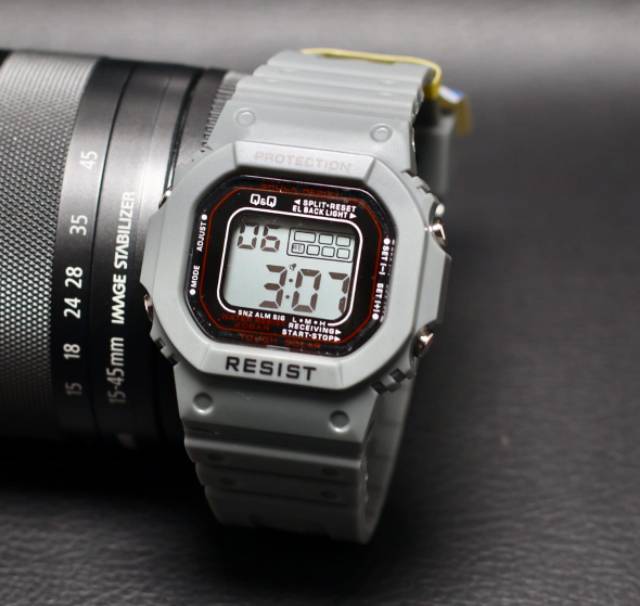 Jam Tangan Q&amp;Q Digital Strap Rubber Water Resist.