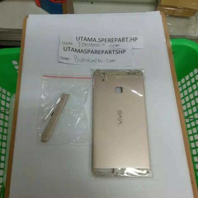 BACK DOOR BACKDOOR TUTUP CASING VIVO V3 .
