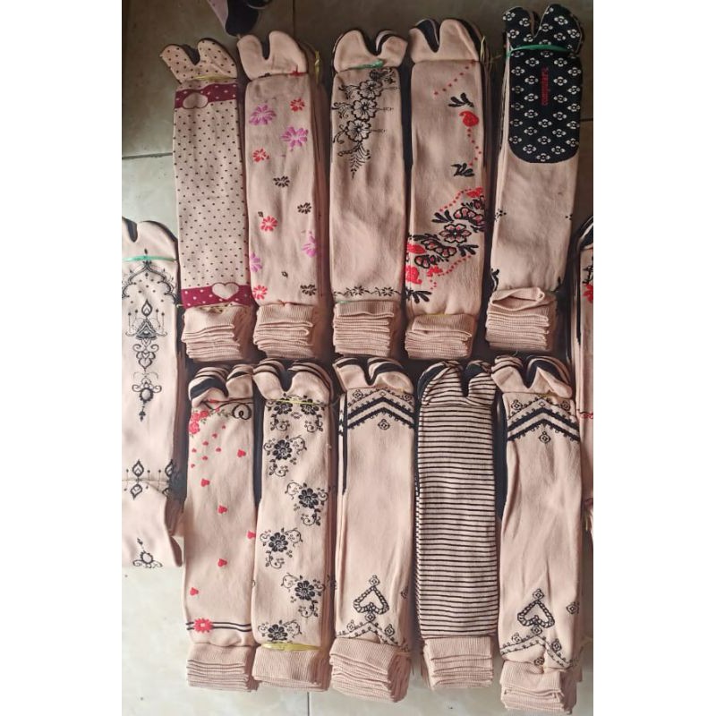 12 pasang kaos kaki jempo krem motif Dewasa