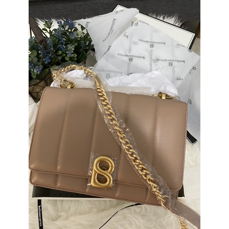 Buttonscarves Nora Bag Tan