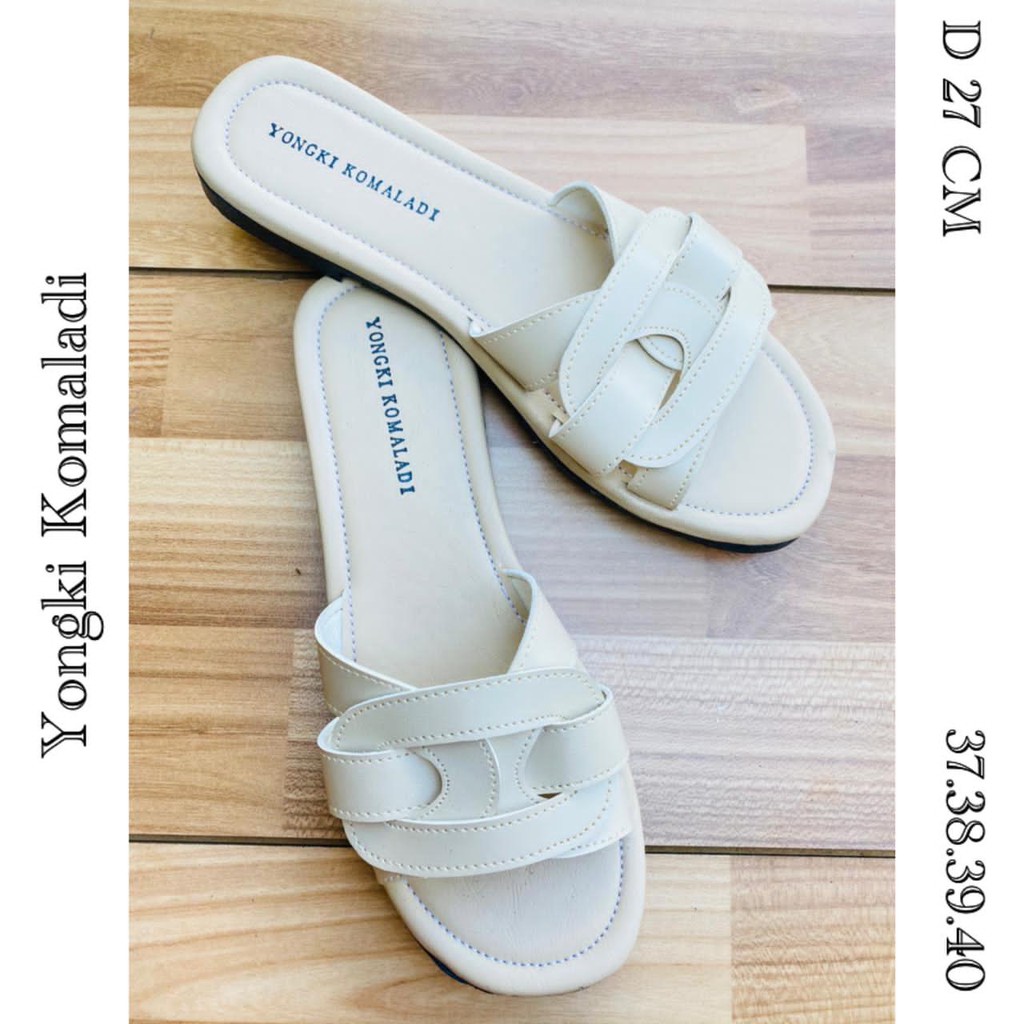 sandal slop d27 cream imut