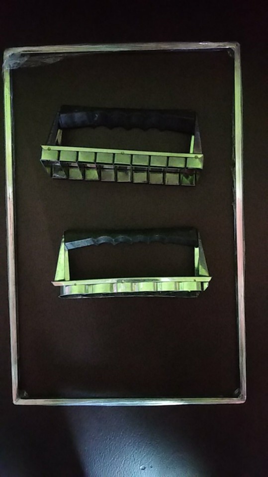 Bingkai/mistar Kue Kering Uk.20x30x0,5cm