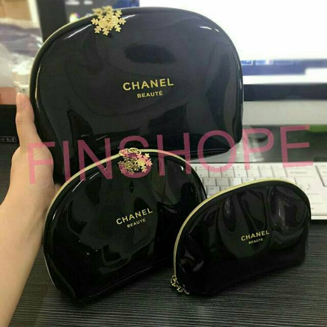 Makeup pouch chanel
