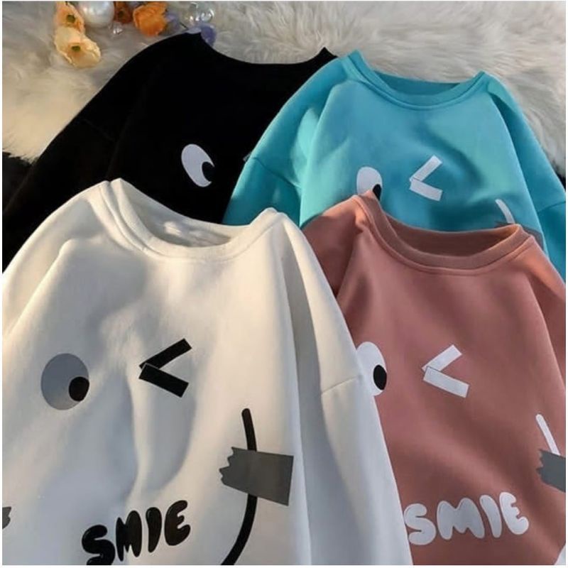 sweater smile putih white Harajuku// crewneck sweetshirt wanita pria perempuan laki cewe cowo unisex bahan fleece// sweater distro viral// Women Man Sweatshirts Loose Oversize Pullover