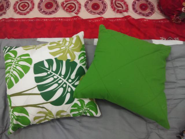 Sarung Bantal Kursi Monstera Hijau