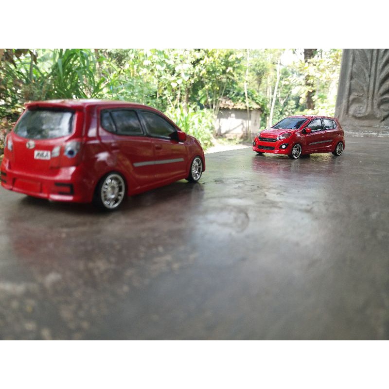 Miniatur Daihatsu Ayla 1.0 X