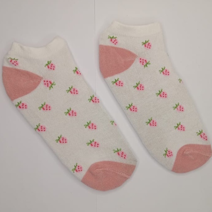 ⭐Gogoland⭐ Kaos Kaki Wanita Fashion Motif Strawberry Bunga Lebah Bee Kotak Biru Navy  Bunga Biru Green Leaf  Polos Pattern Garis Kaoskaki Pendek Korea Sock Import KK001-006-K1 STRAWBERRY PUTIH