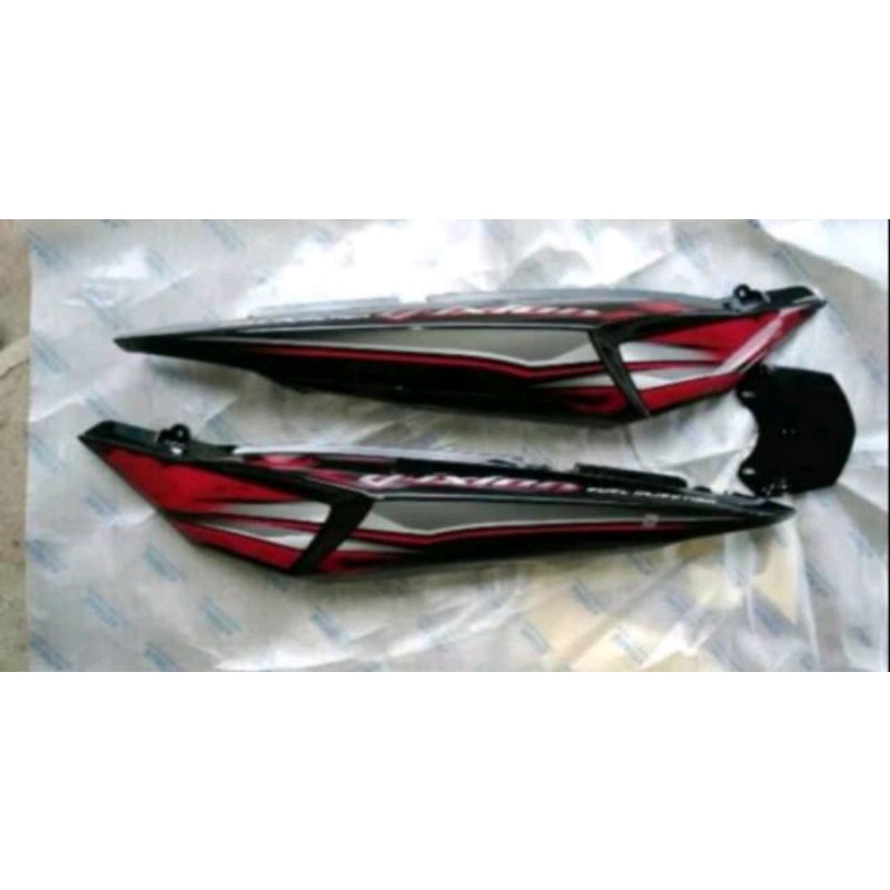 COVER BODY BELAKANG SAMPING VIXION OLD LAMA HITAM BER STRIPPING