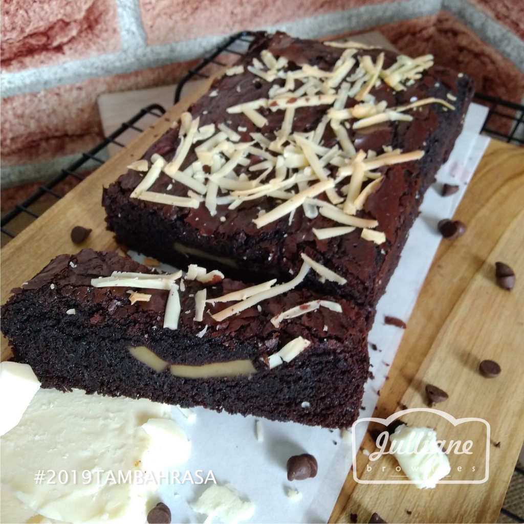 

Brownies Box Panggang Rasa Ordinary Double Cheese 28x10 cm