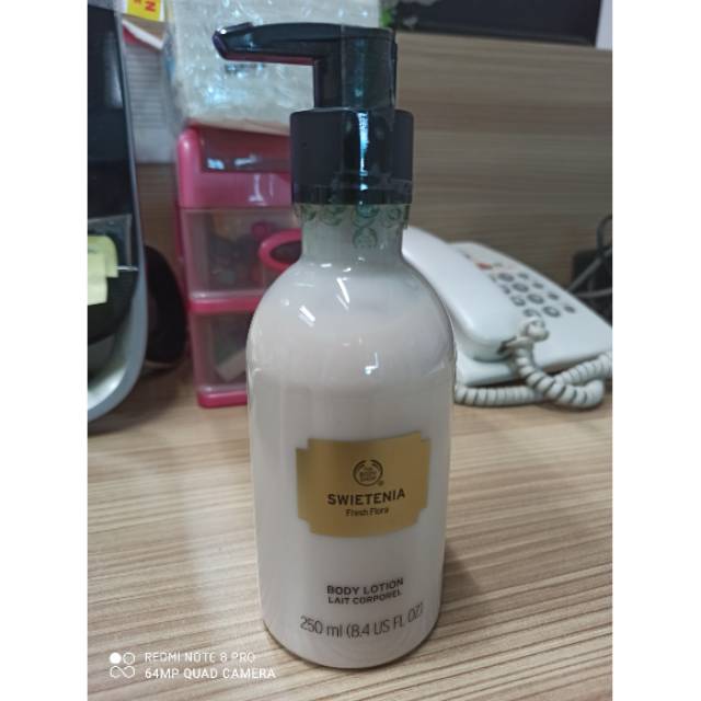 Swietenia fresh flora  Body lotion