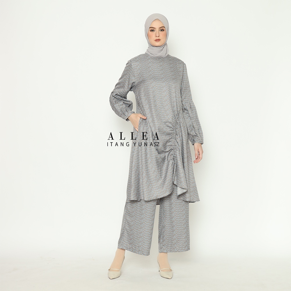 Allea Itang Yunasz / Paransa Tunik / Atasan Wanita - Hijab Fashion Muslim