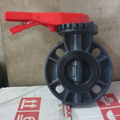 Lever Handle PVC Butterfly Valve JIS 10K Merk Zuki ukuran 5 inch