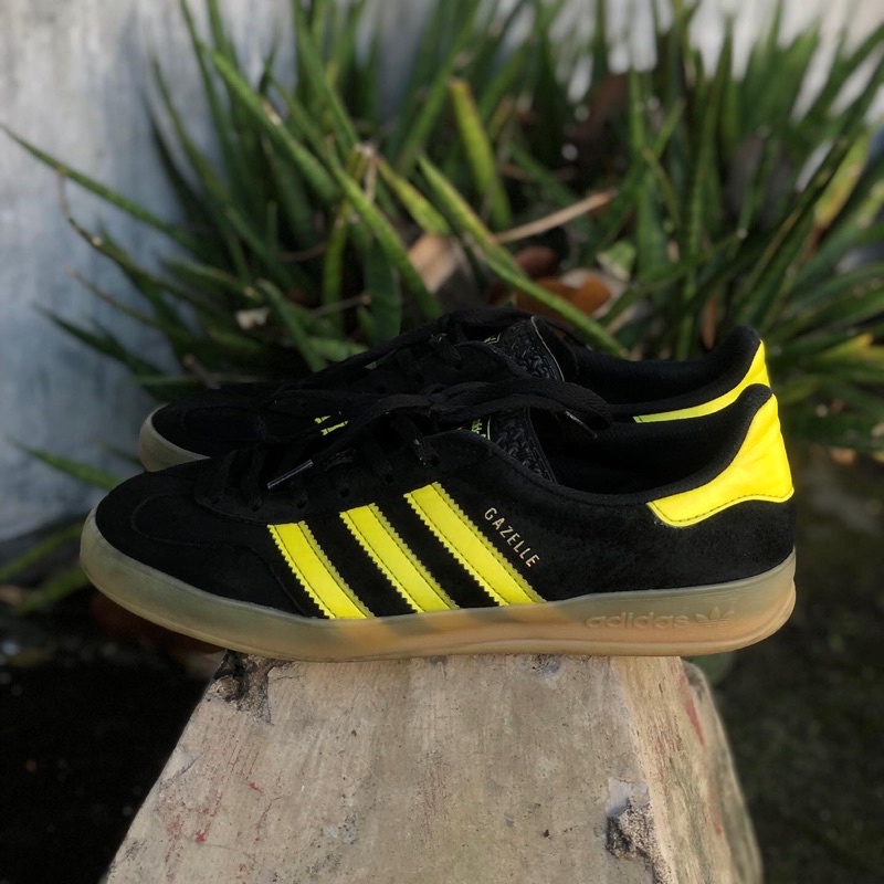 adidas second original / adidas gazelle indoor stone island lyle and scoot weekend offender