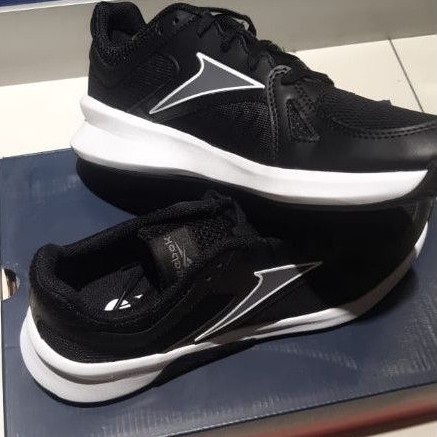 advanced trainer shoes