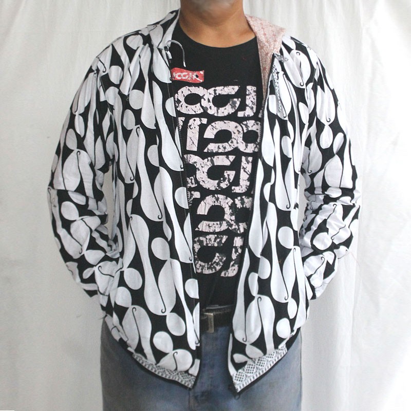 Jaket Hoodie Batik Bolak Balik Motif Parang Putih Beli 1 dapat 2 Motif