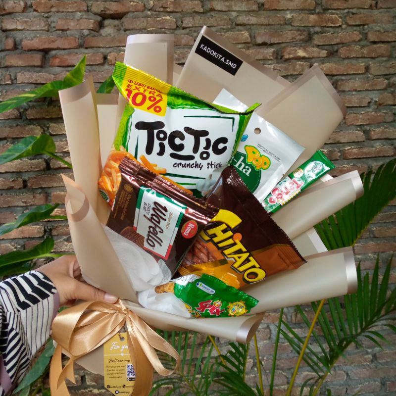

Buket Snack/Buket jajan/Buket Wisuda/Ultah/kadounik/Buket Murah/Buket Semarang