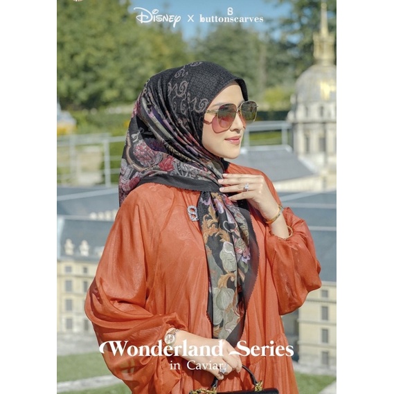 BUTTONSCARVES DISNEY - WONDERLAND