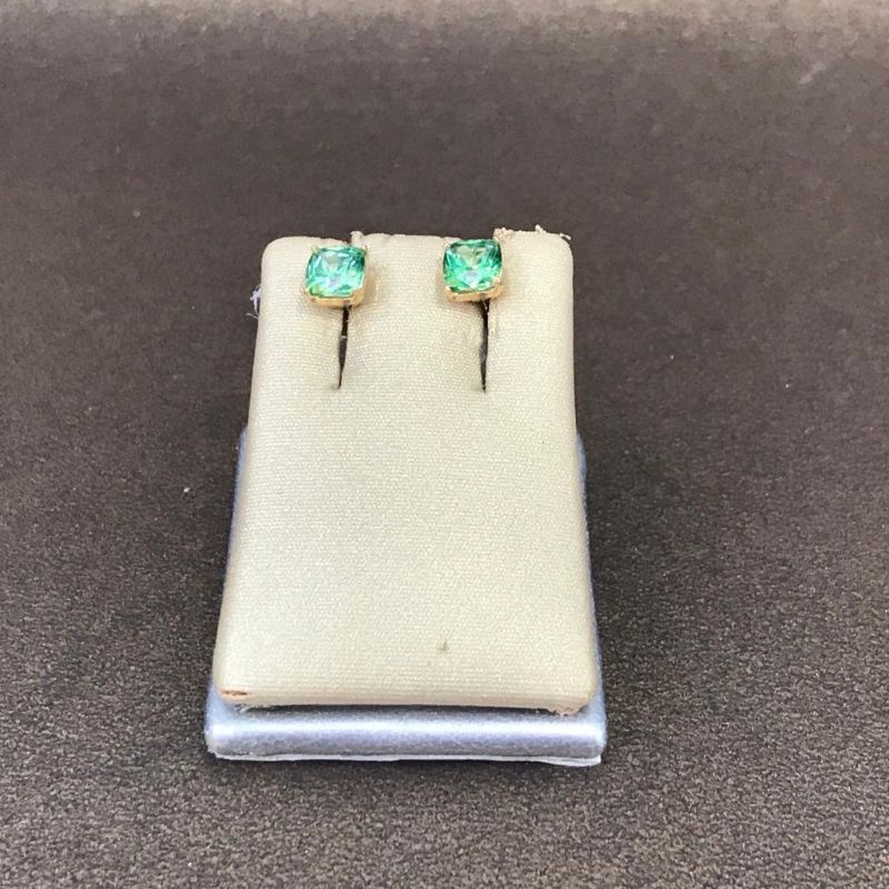 UBS ANTING EMAS 700 AAE0352