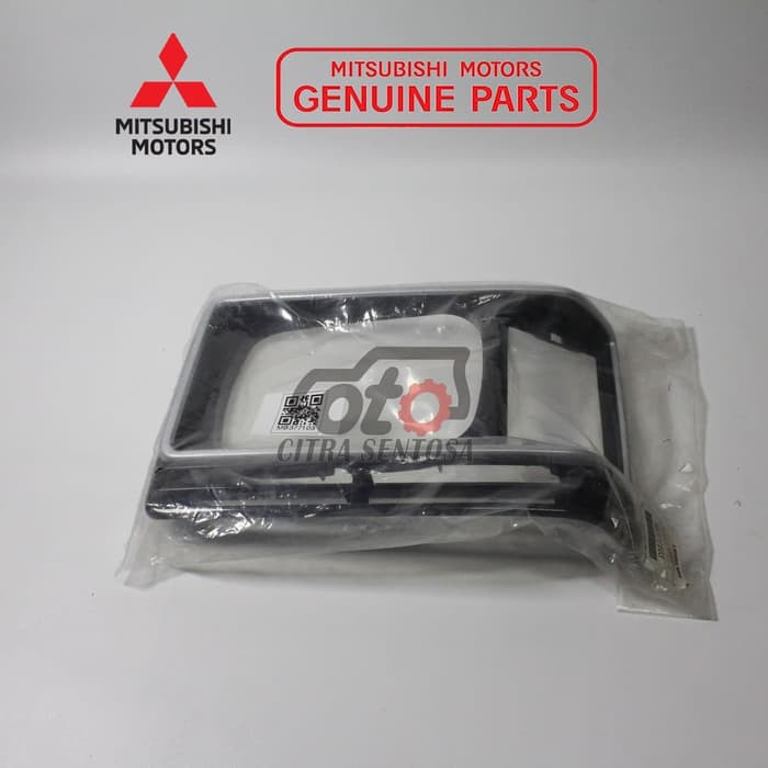 RING LAMPU KIRI L300 LAMA ORIGINAL / BEZEL KIT,HEADLAMP,LH MB377103