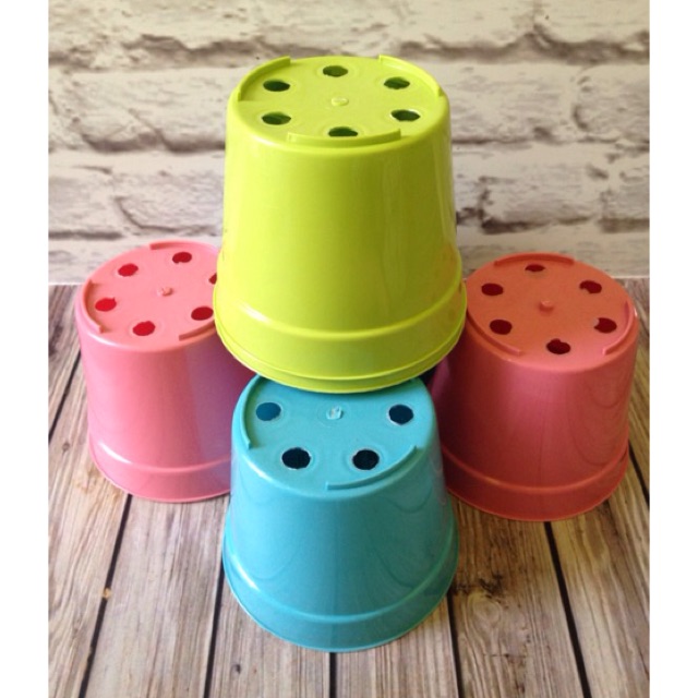  1 Kg 50  pot  Pot  Plastik  Warna Warni Diameter 10 cm 