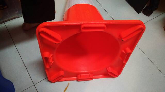 Traffic cone kerucut 70 cm orange / kerucut parkir 70cm / traffic cone gosave