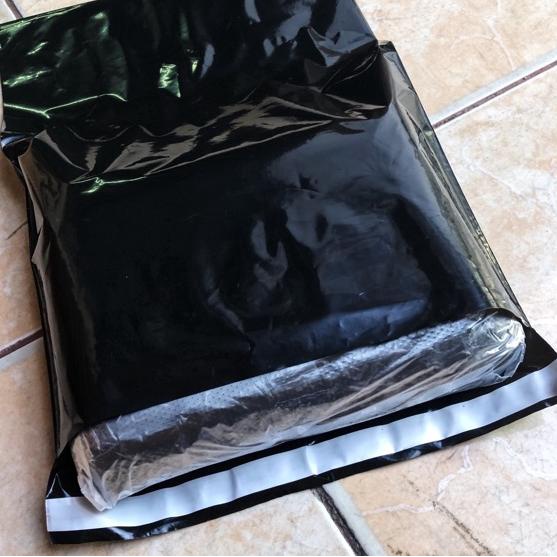 

☪ plastik packing POLYMAILER 30x40 0.4 100 lembar hitam putih plastik lem ➭